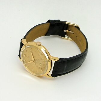 Omega Bumper 2402.1 bumper automatic 18k gold case