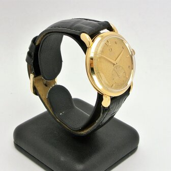 Omega Bumper 2402.1 bumper automatic 18k gold case