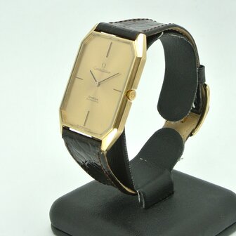 Omega Constellation 18k gold case ref 153.0035