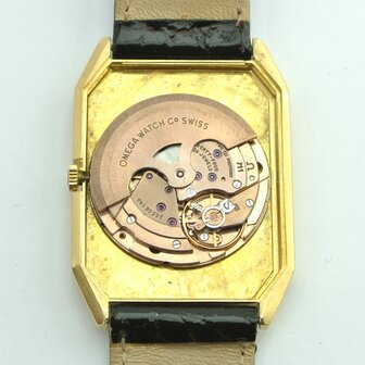 Omega Constellation 18k gold case ref 153.0035