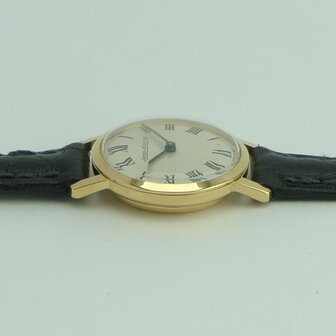 Jaeger-LeCoultre 18k gold case ref 1689