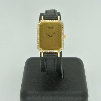 Chopard Gen&egrave;ve 18k gold case with diamonds ref 5086