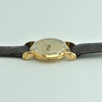 Jaeger-LeCoultre Vintage 18k gold case ref 289732