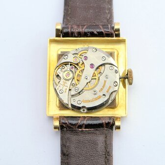 Jaeger-LeCoultre 1910 Square 18k gold case ref 1910