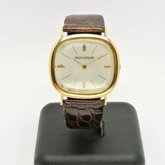 Jaeger-LeCoultre 9100 18k gold case ref 9100