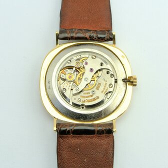 Jaeger-LeCoultre 9100 18k gold case ref 9100