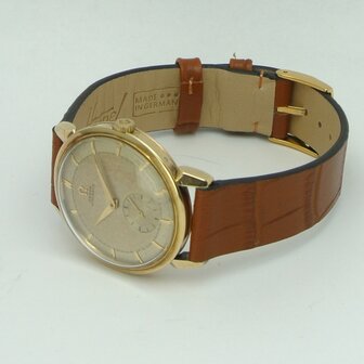 Omega Bumper Automatic Bumper 14k gold case ref 2709