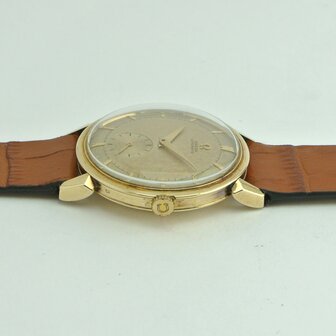 Omega Bumper Automatic Bumper 14k gold case ref 2709