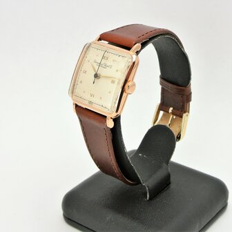 IWC Vintage Square 18k rose gold case ref 3085