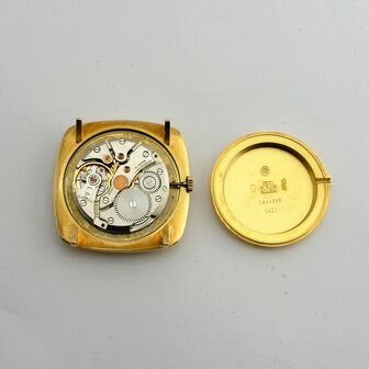 IWC 18k yellow gold case cal. 422 ref 1421