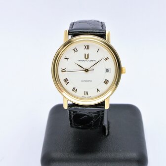 Universal Gen&egrave;ve Automatic 18k yellow gold case