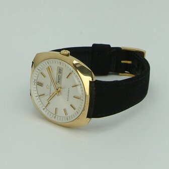 Eterna Matic Sevenday Automatic Day-Date 18k yellow gold case