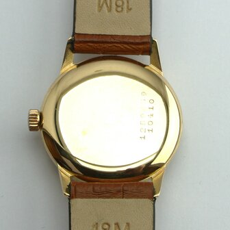 Universal Gen&egrave;ve Vintage 18k gold case ref. 10410