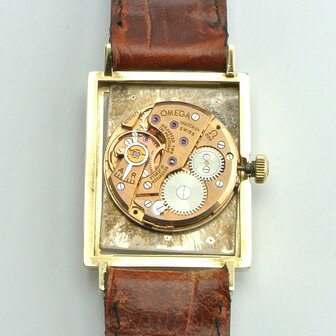 Omega Tank 14k gold case ref 111.054