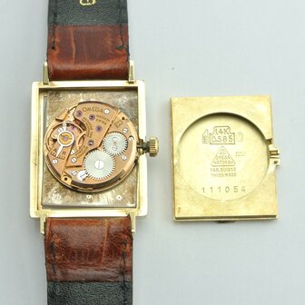 Omega Tank 14k gold case ref 111.054