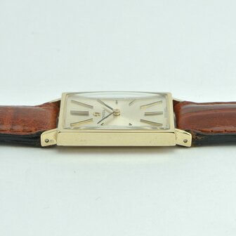 Omega Tank 14k gold case ref 111.054