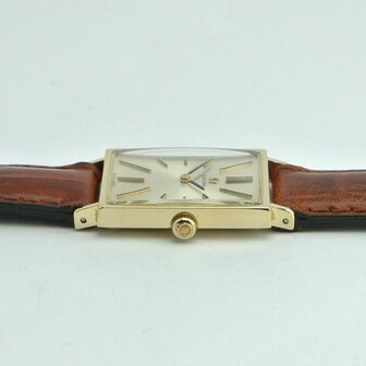 Omega Tank 14k gold case ref 111.054