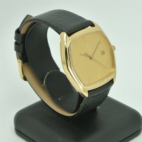 Jaeger-LeCoultre 5000 ultra thin 18k yellow gold case