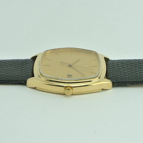 Jaeger-LeCoultre 5000 ultra thin 18k yellow gold case