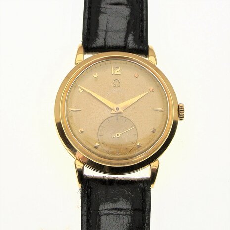 Omega Bumper 2402.1 bumper automatic 18k gold case