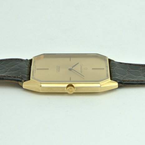 Omega Constellation 18k gold case ref 153.0035