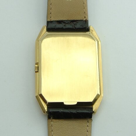 Omega Constellation 18k gold case ref 153.0035