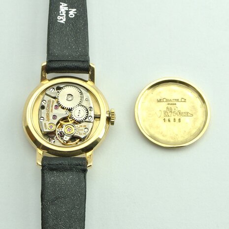 Jaeger-LeCoultre 18k gold case ref 1689