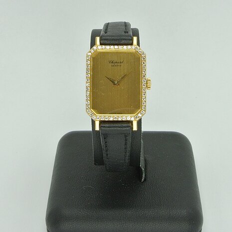 Chopard Genève 18k gold case with diamonds ref 5086