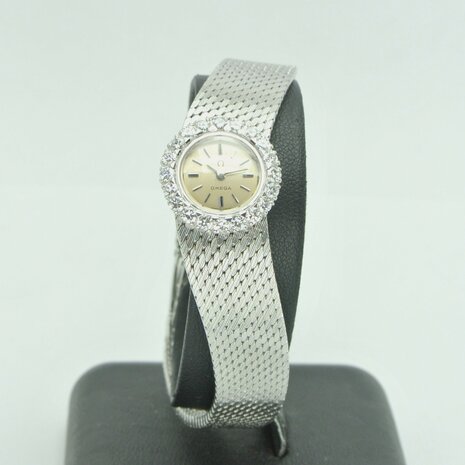 Omega Asymmetric Diamond 18k white gold watch ref 7197