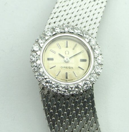 Omega Asymmetric Diamond 18k white gold watch ref 7197