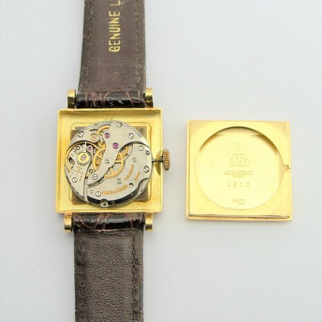 Jaeger-LeCoultre 1910 Square 18k gold case ref 1910