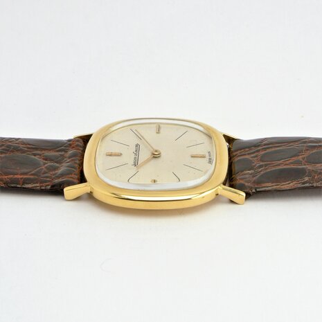 Jaeger-LeCoultre 9100 18k gold case ref 9100