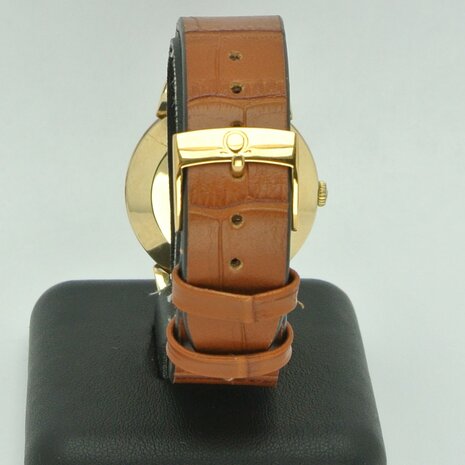 Omega Bumper Automatic Bumper 14k gold case ref 2709