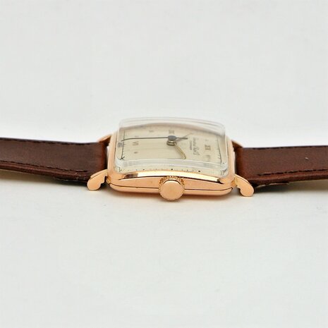 IWC Vintage Square 18k rose gold case ref 3085