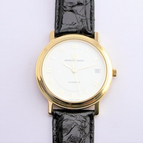 Universal Genève Automatic 18k yellow gold case