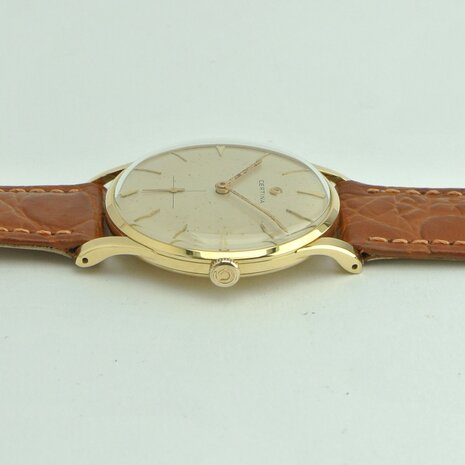 Certina Vintage cal 23-20 18k yellow gold case