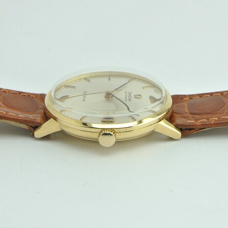 Omega Genève Automatic 18k gold case ref. 162.041